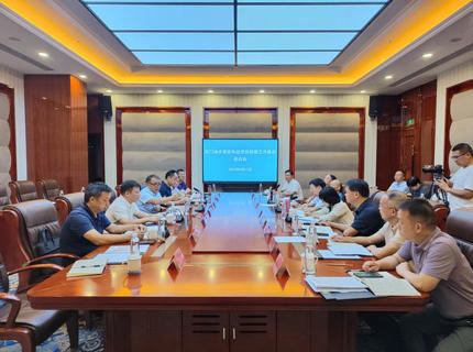 王志宏与石门县委书记吴兴邦互换座谈