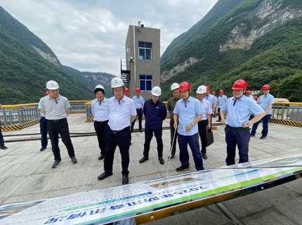 马水山率队到jcjc5500公海贵宾会公司所属水库发展防汛查抄 