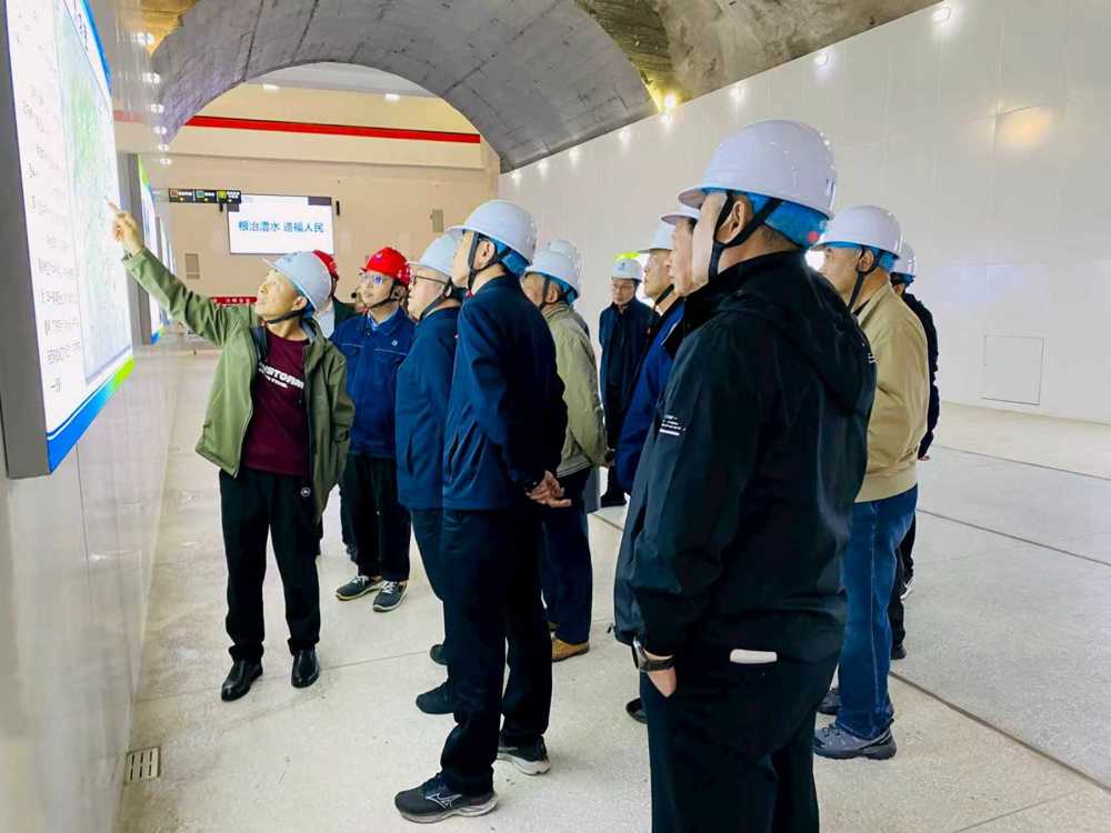 5cd8aba2a95cd952bfe7bf60f6dd45b1